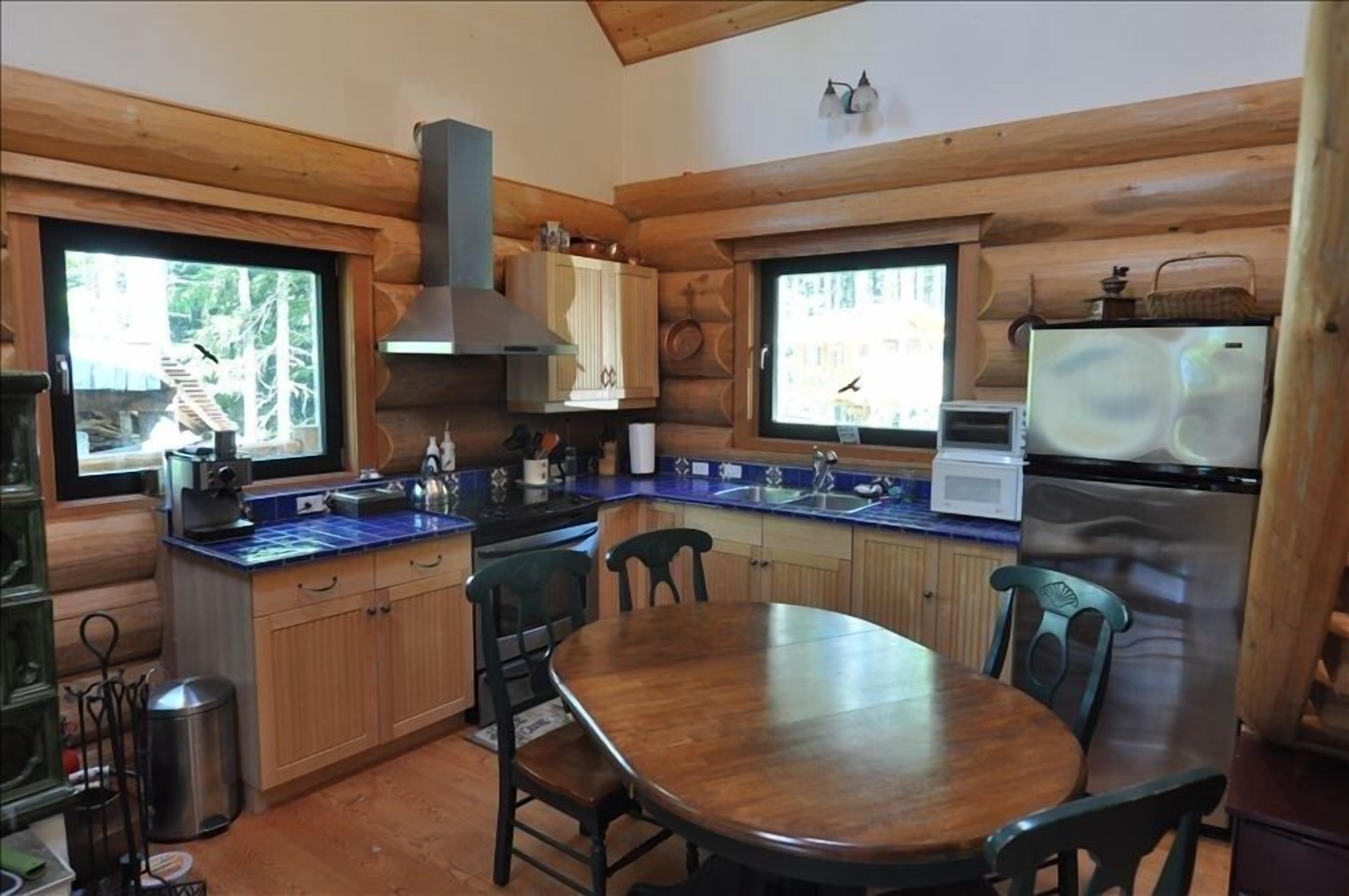 Loghouse Lodge with Glacier View and Private Natural Swimming Pond