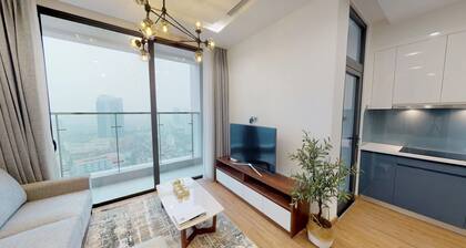 Luxury Apartment in Vinhomes Metropolis