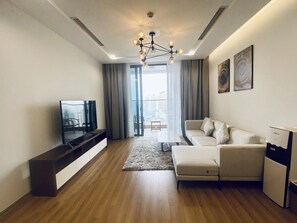 View from room - Luxury Apartment in Vinhomes Metropolis (Hanoi)