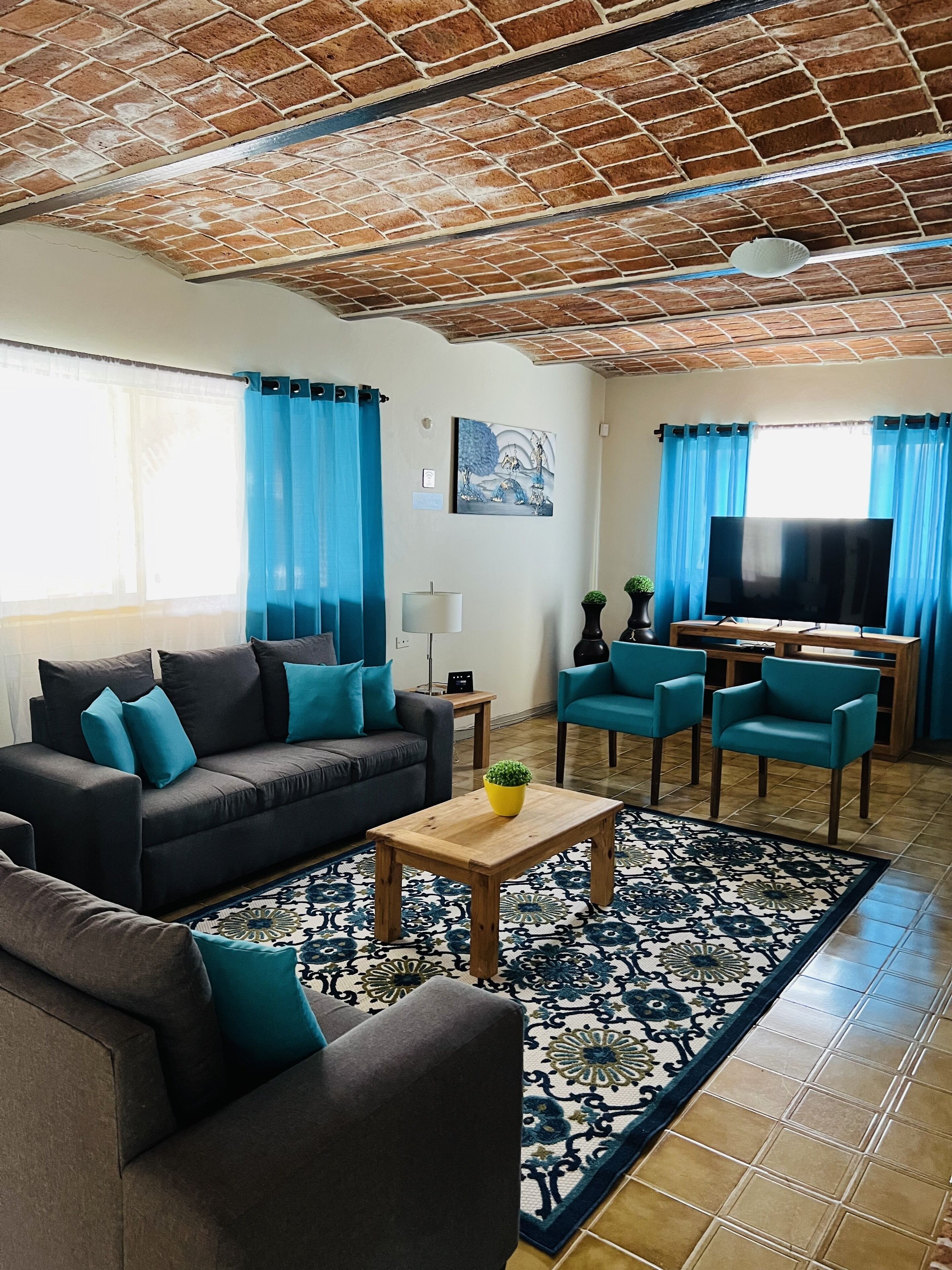 智能电视、壁炉