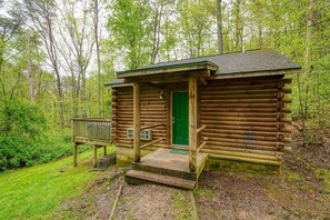Exterior - Blue Rose Cabins - Big Woody Cabin (Logan)