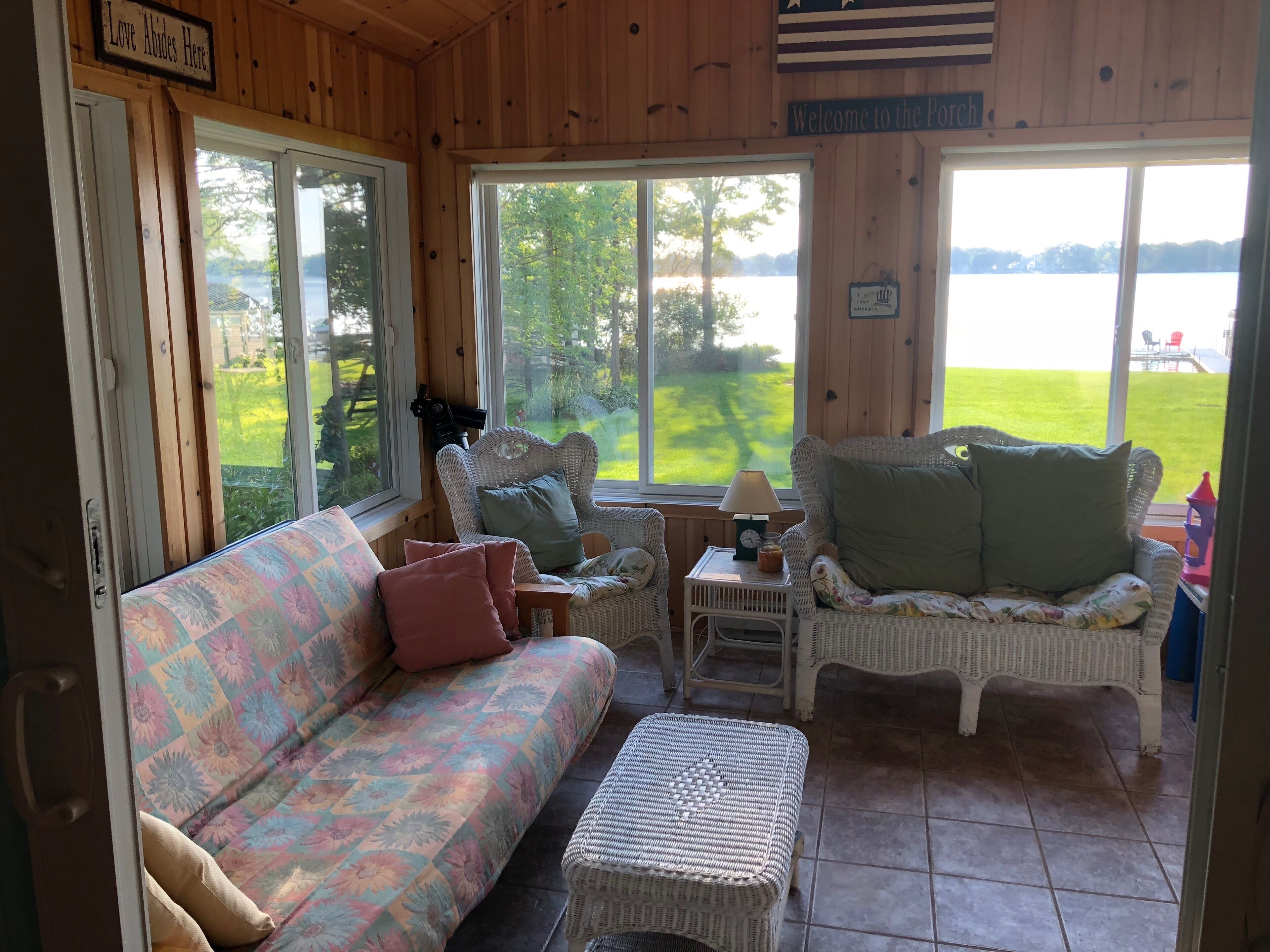 HUGE LAKEFRONT HOME ON ALL SPORTS LAKE