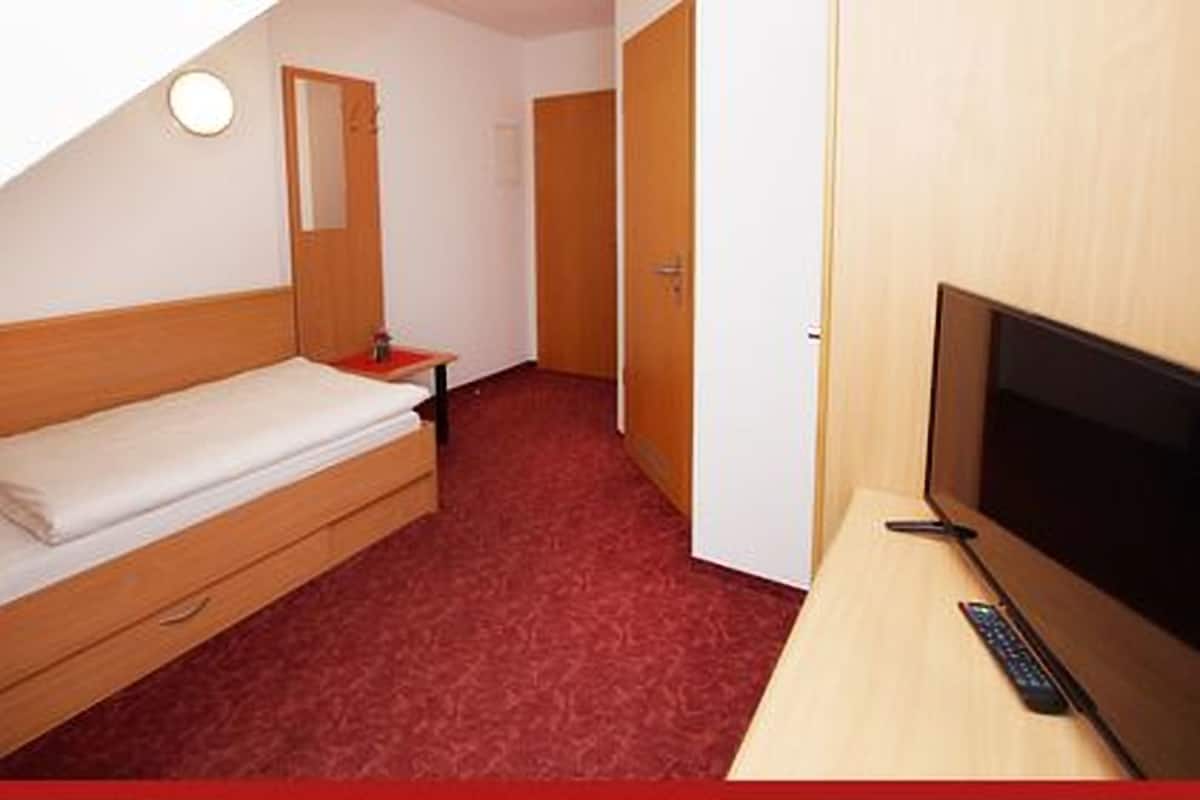 Basic Single Room
