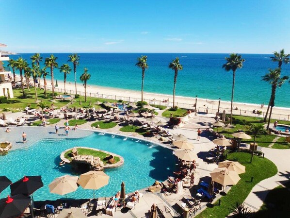 Een verwarmd zwembad