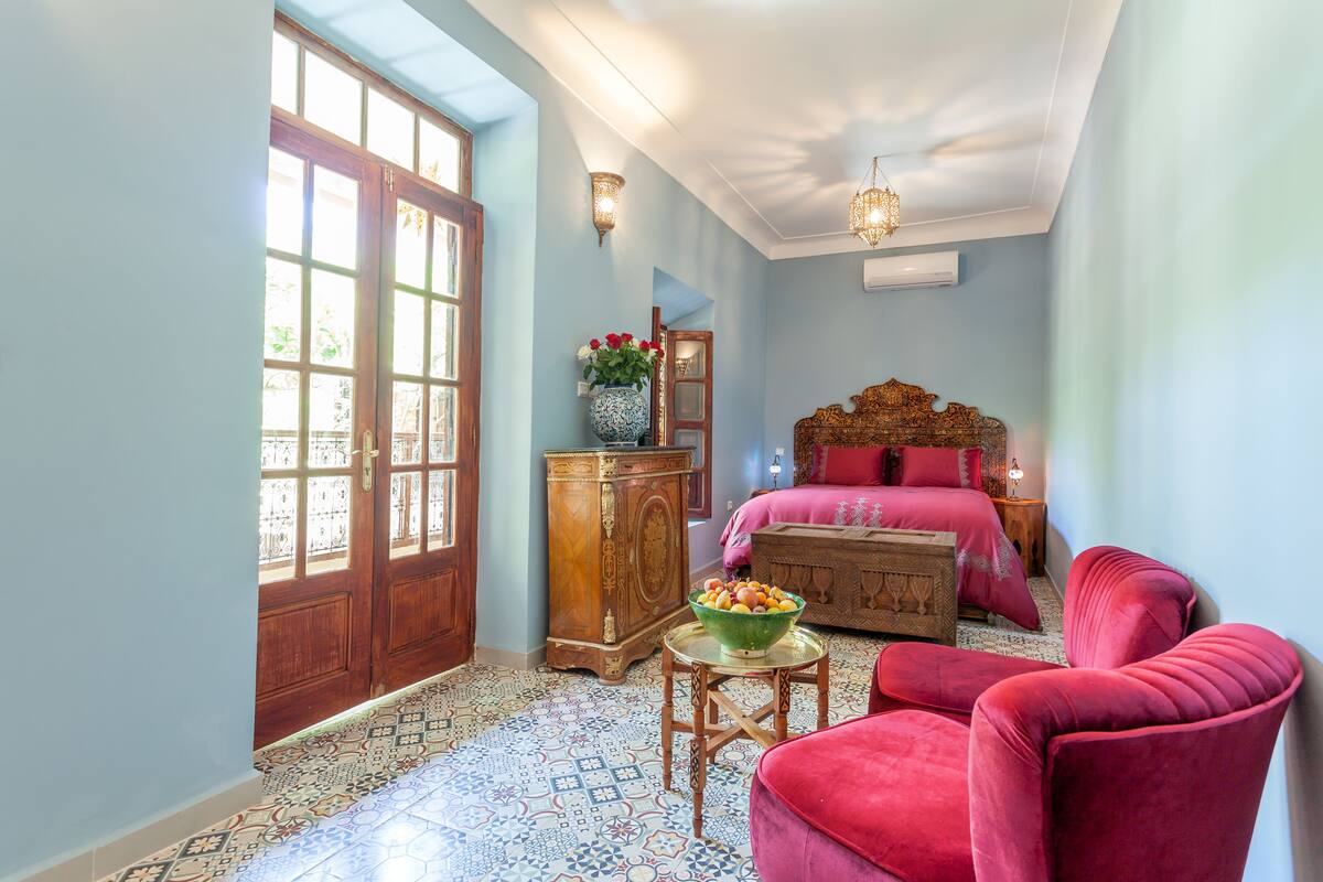 Romantic Double Room, 1 King Bed (Safia) | Desk, blackout drapes, iron/ironing board (on request), WiFi (free)