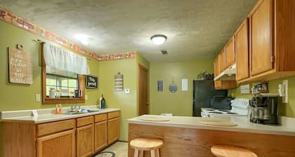 Blue Rose Cabins - Rosewood Cabin