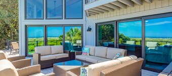 Stunning Oceanfront Hideaway with Private Pool, Deck, and Yard - Dogs Welcome