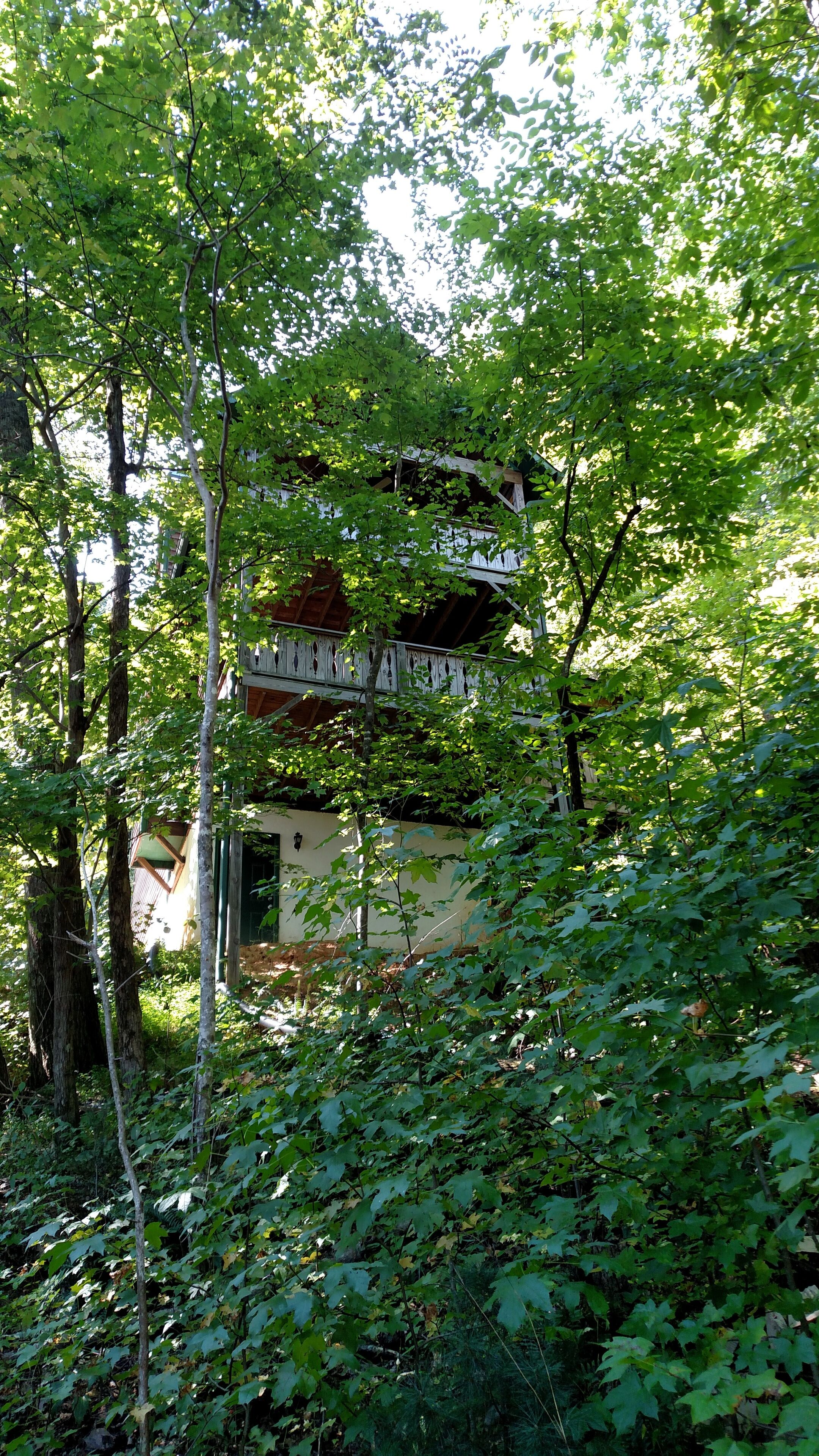 In Town Just Off Main St, Free WiFi,Hot Tub,fireplace, Walk To Everything!