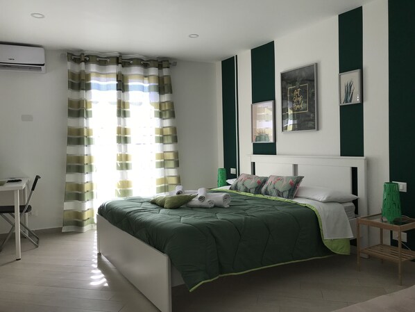 頂級三人房, 露台 | 獨特設計、獨特裝修、書桌、嬰兒床 (收費)