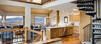 An Easy 3-minute, 150 Yard Walk to the Slopes!