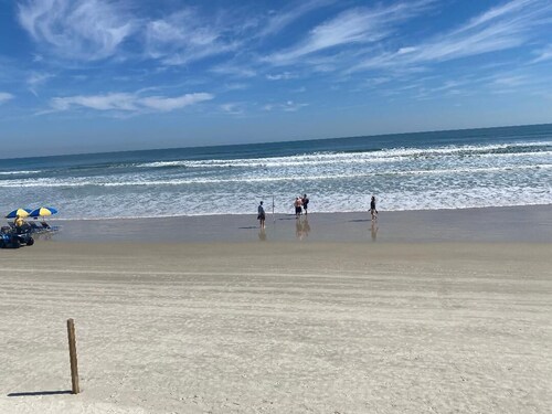 Beautiful vacation home - just 2-Minute Walk to World-Famous Daytona Beach