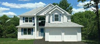Game room, Close To Skiing, Casino, Shopping And Fishing