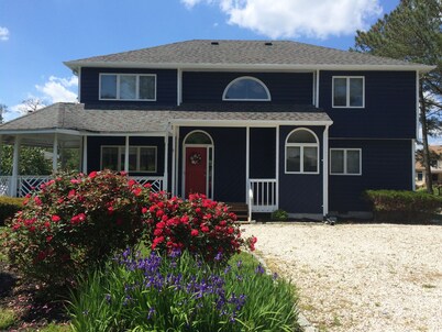 Waterfront Large Gorgeous House, no car needed