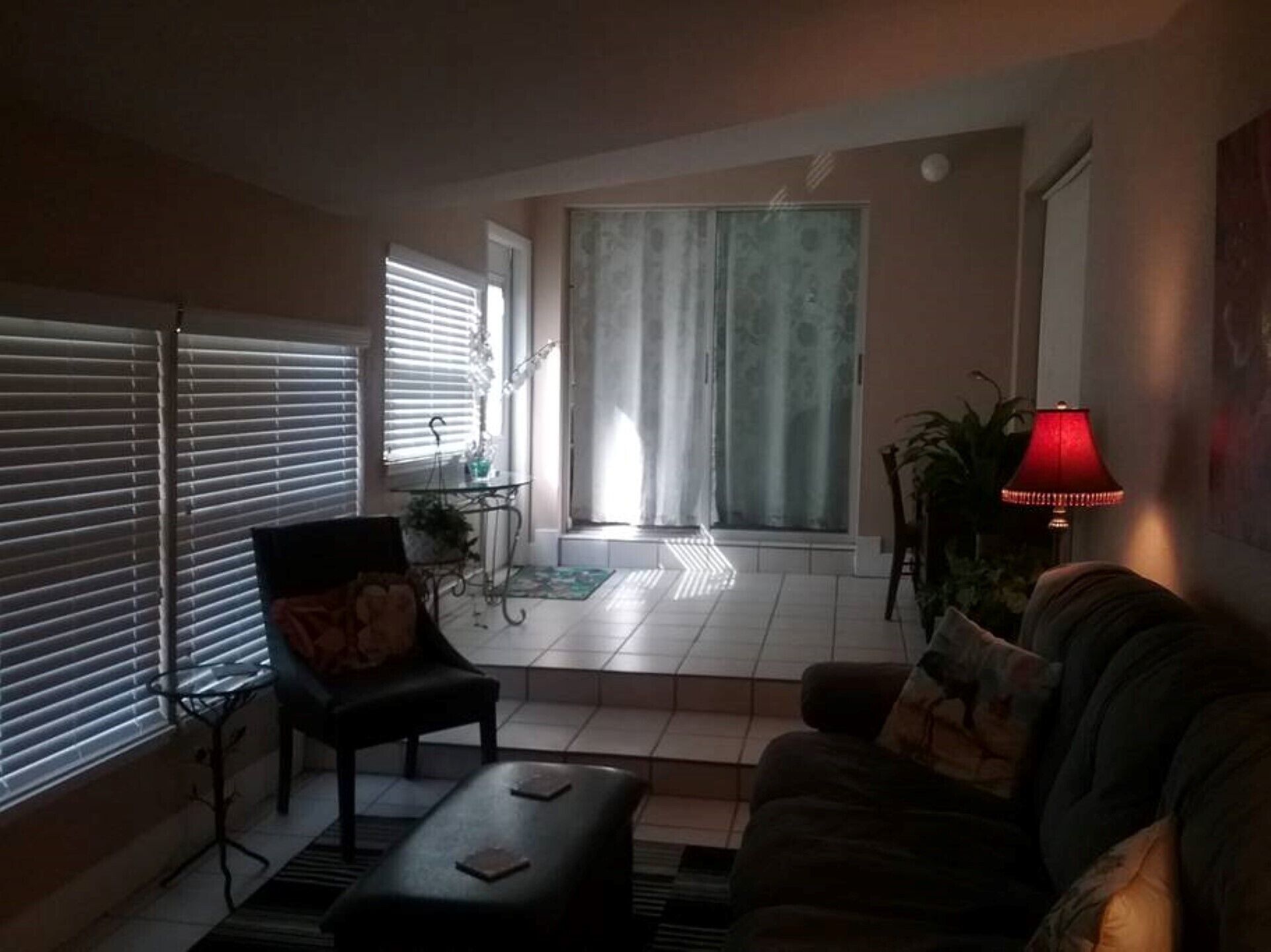 New Listing! Lakefront one bedroom suite with private entrance.