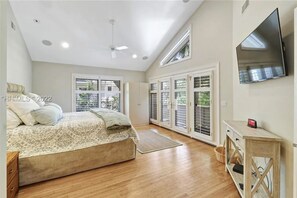 7 bedrooms, iron/ironing board, Internet, bed sheets