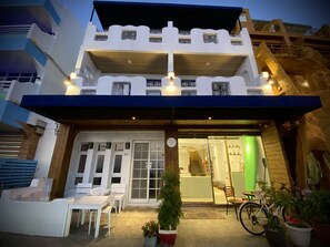 Fachada de la propiedad