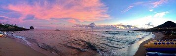 Una playa cerca