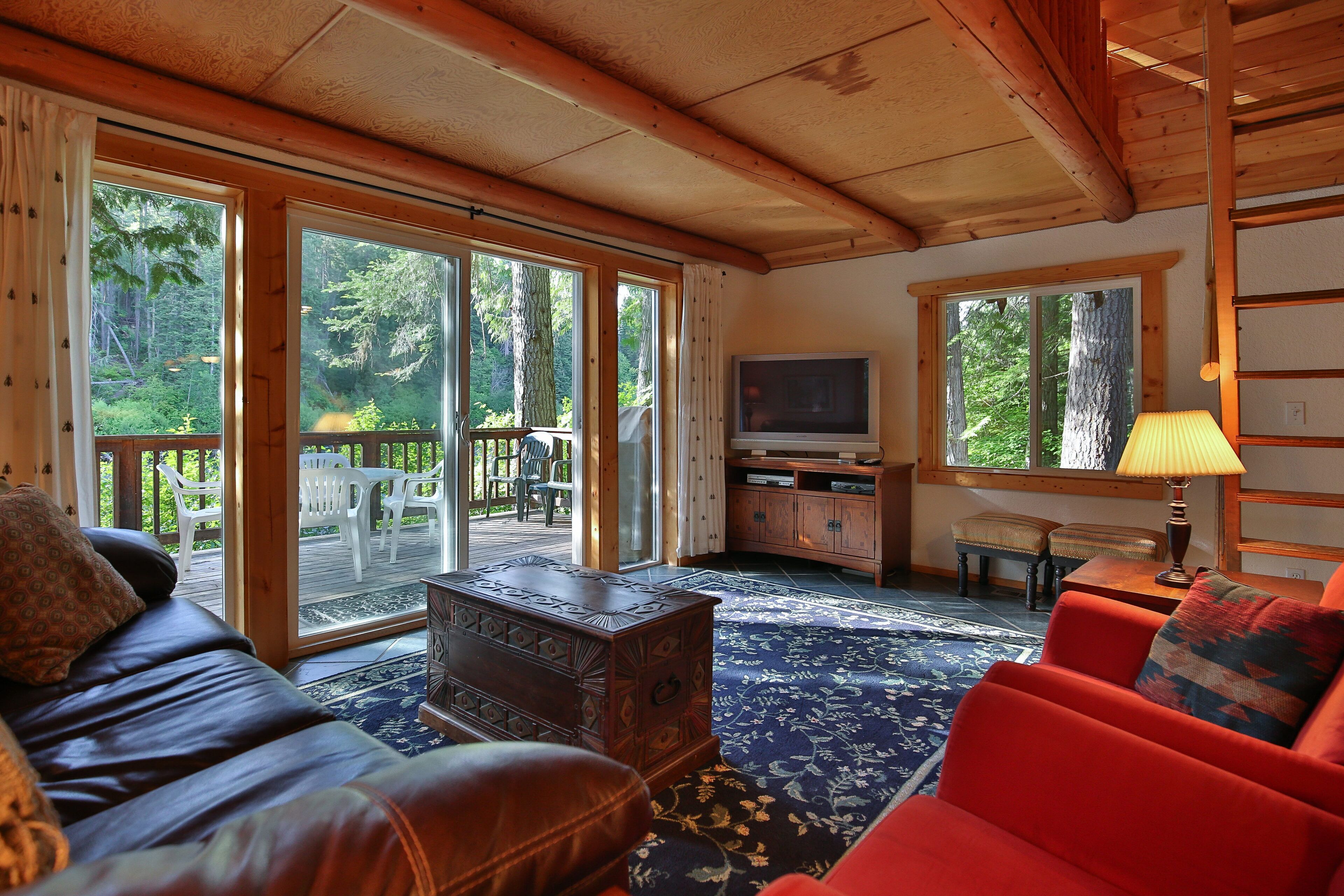 Smart TV, reproductor de DVD, videoteca y estéreo 