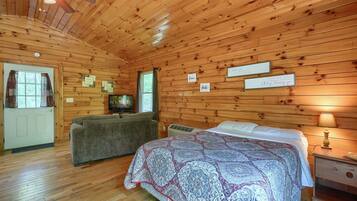1 bedroom, bed sheets