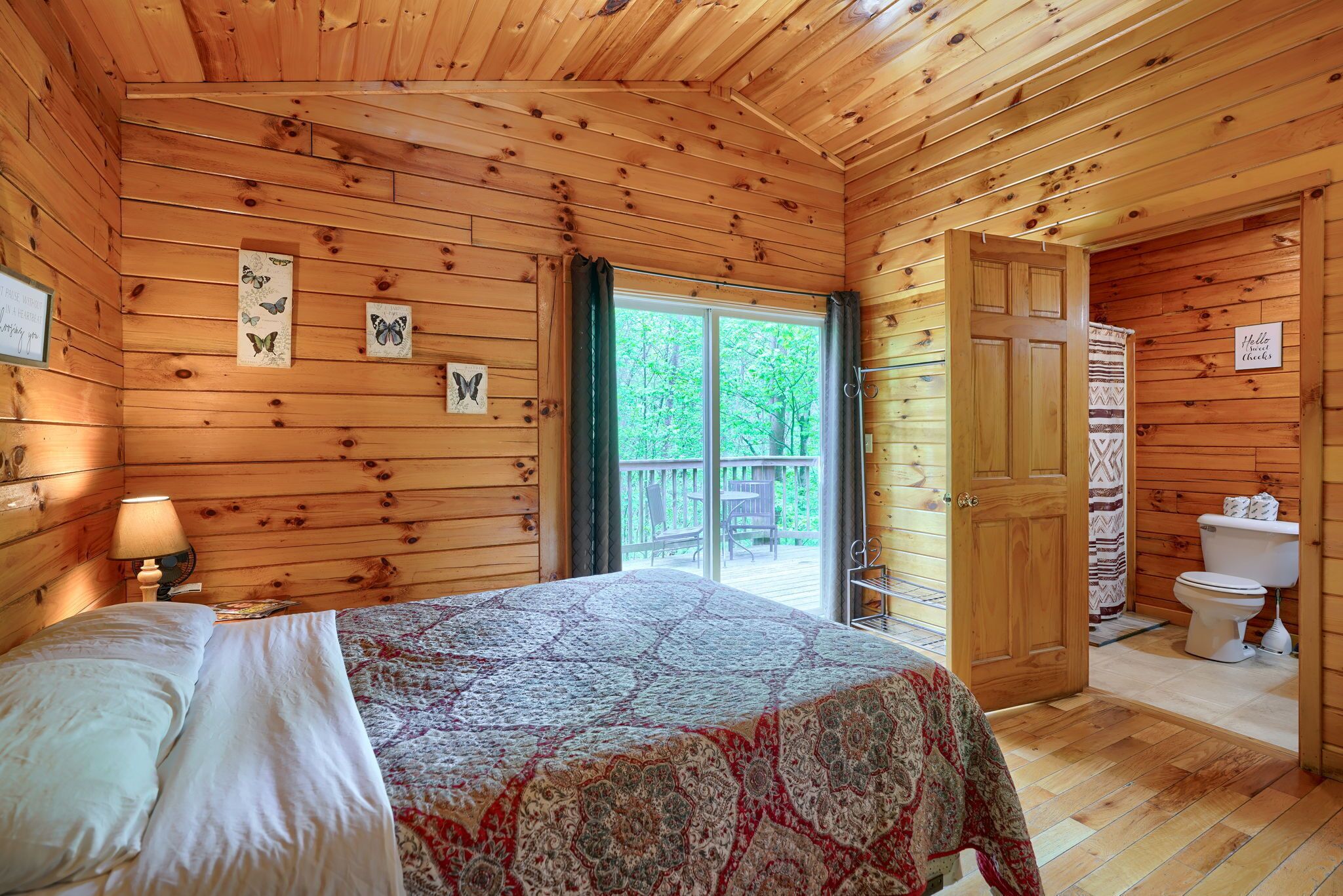 1 bedroom, bed sheets