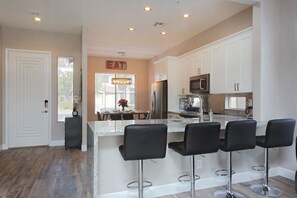 Fridge, microwave, oven, stovetop - ~~ Luxury Scottsdale Retreat with heated Pool/Spa in the community of Grayhawk~~ (Scottsdale)