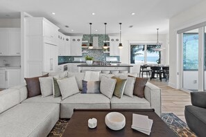 Een televisie en een tafeltennistafel