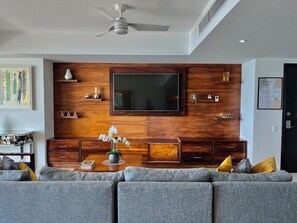 Smart TV, Netflix, libros y servicios de streaming 