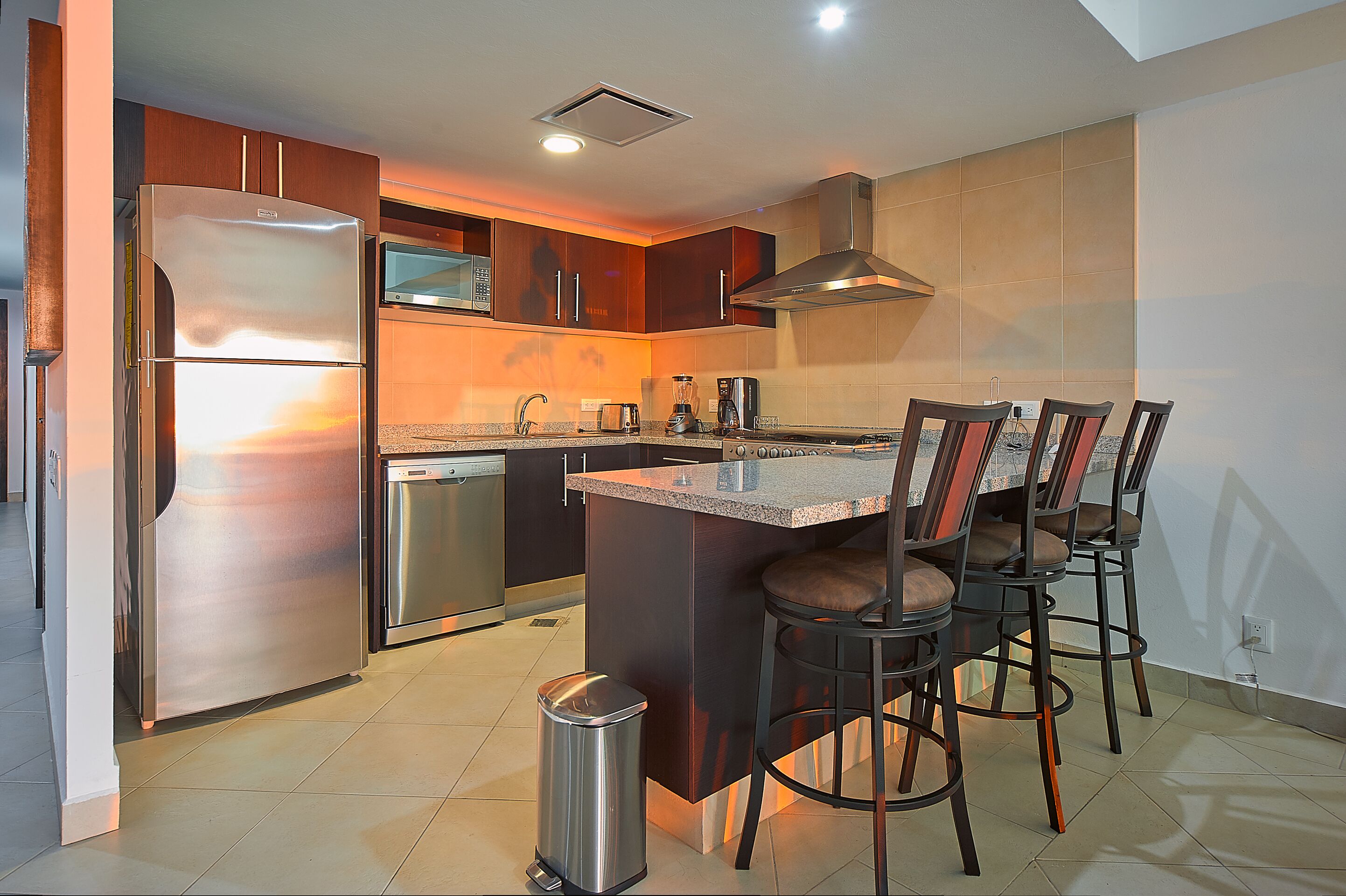 ☼Spacious Beachy condo for THE perfect PV Getaway☼Whalewatching & Unique Sunsets