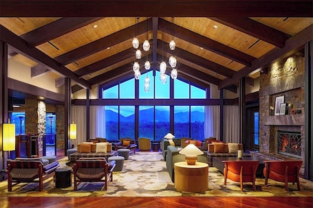 Interior. Suncadia Condo - 1 bedroom - River View - Easy access - Amazing view