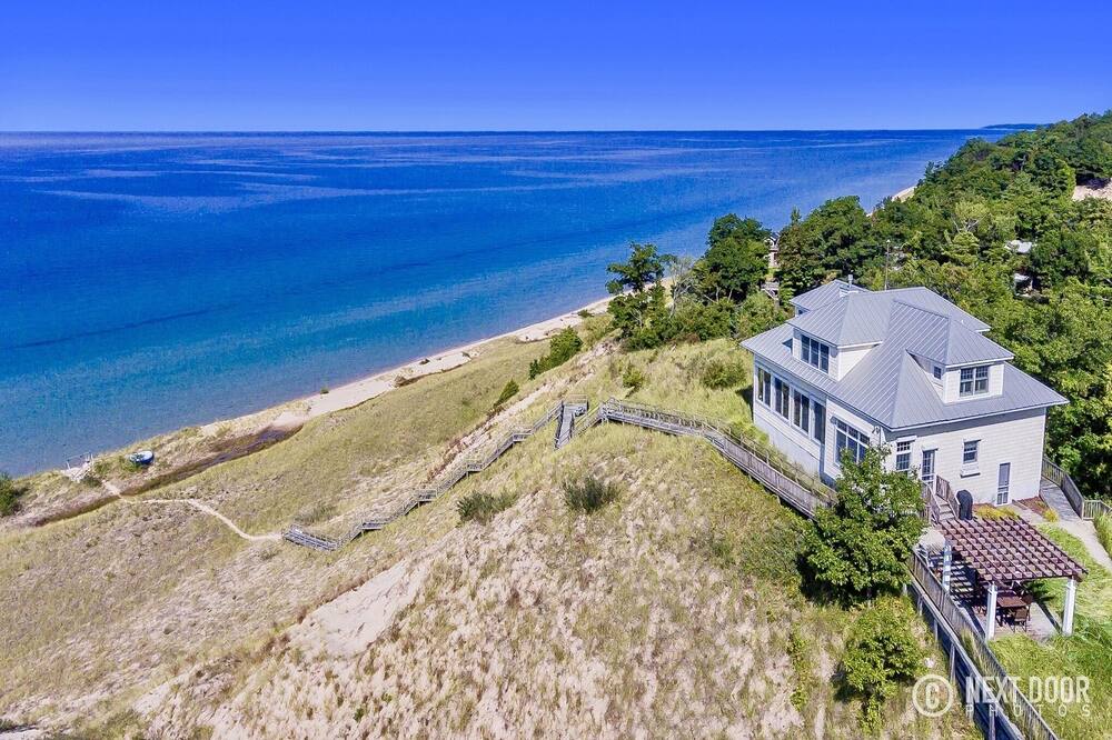 luxury hotels in Michigan