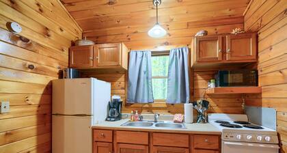 Blue Rose Cabins - Wildwood Cabin