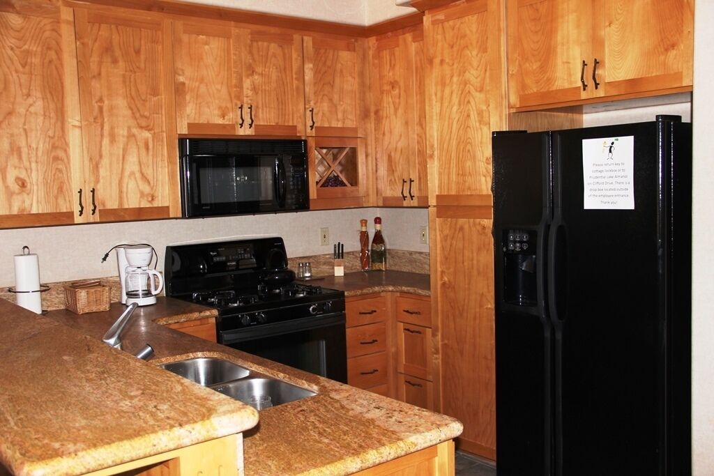 Bailey Creek Cottages (2 night min.)