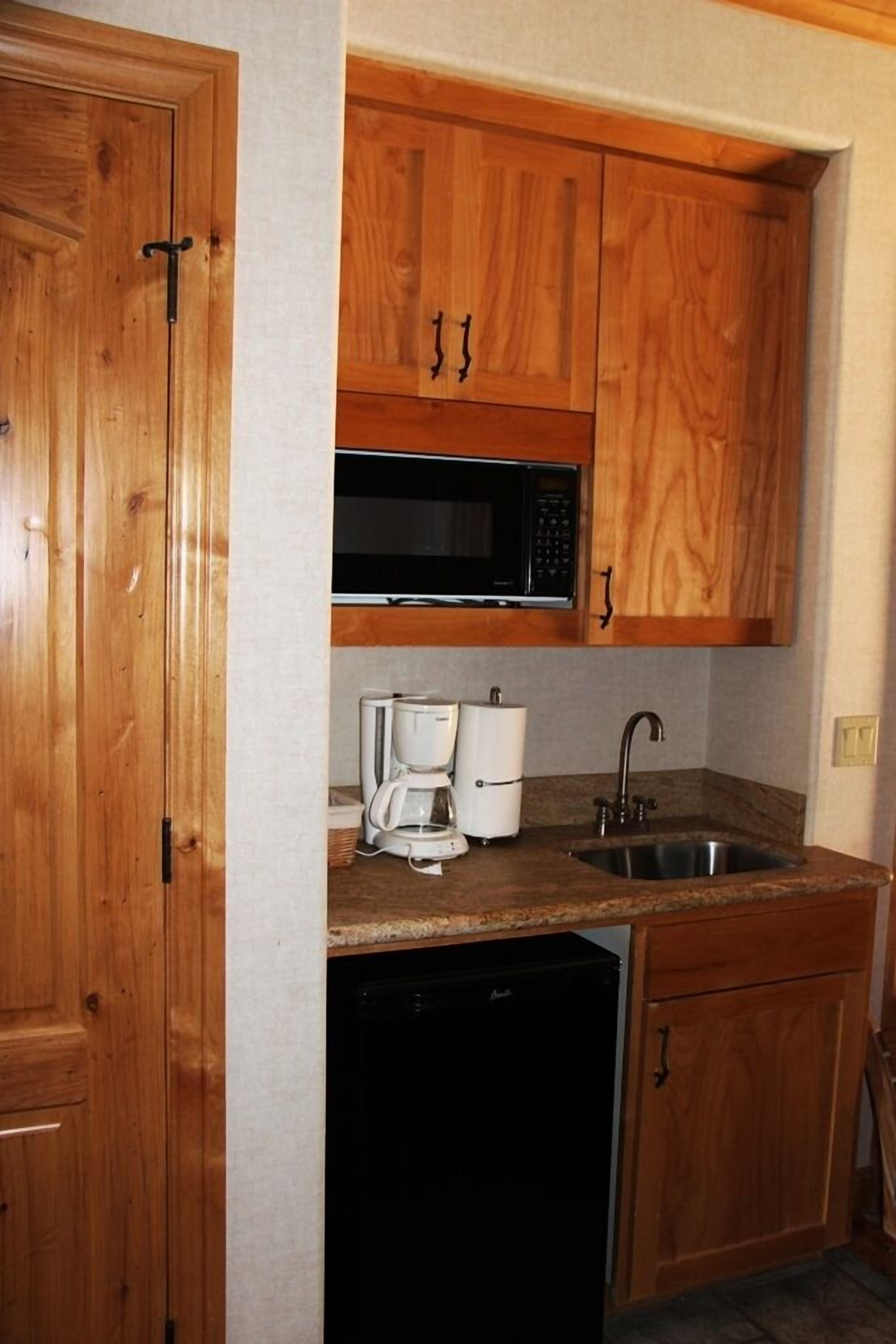 Bailey Creek Cottages (2 night min.)