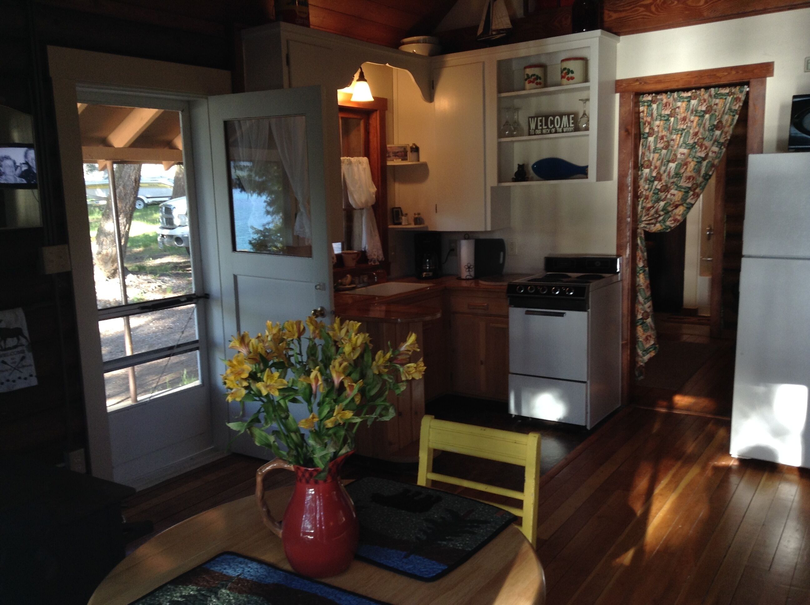 FALL SPECIAL 20% off VERY SPECIAL one of a kind Log Cabin Family Retreat!!