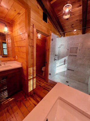Hair dryer, towels, soap, toilet paper - Discover Romantic, Private, Peaceful Log Cabin on Rushing Stream with hot tub (Ellijay)