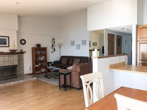 Interior - The Whale Watcher- 3rd story Condo with Ocean Views & Private Beach Access! (Brookings)