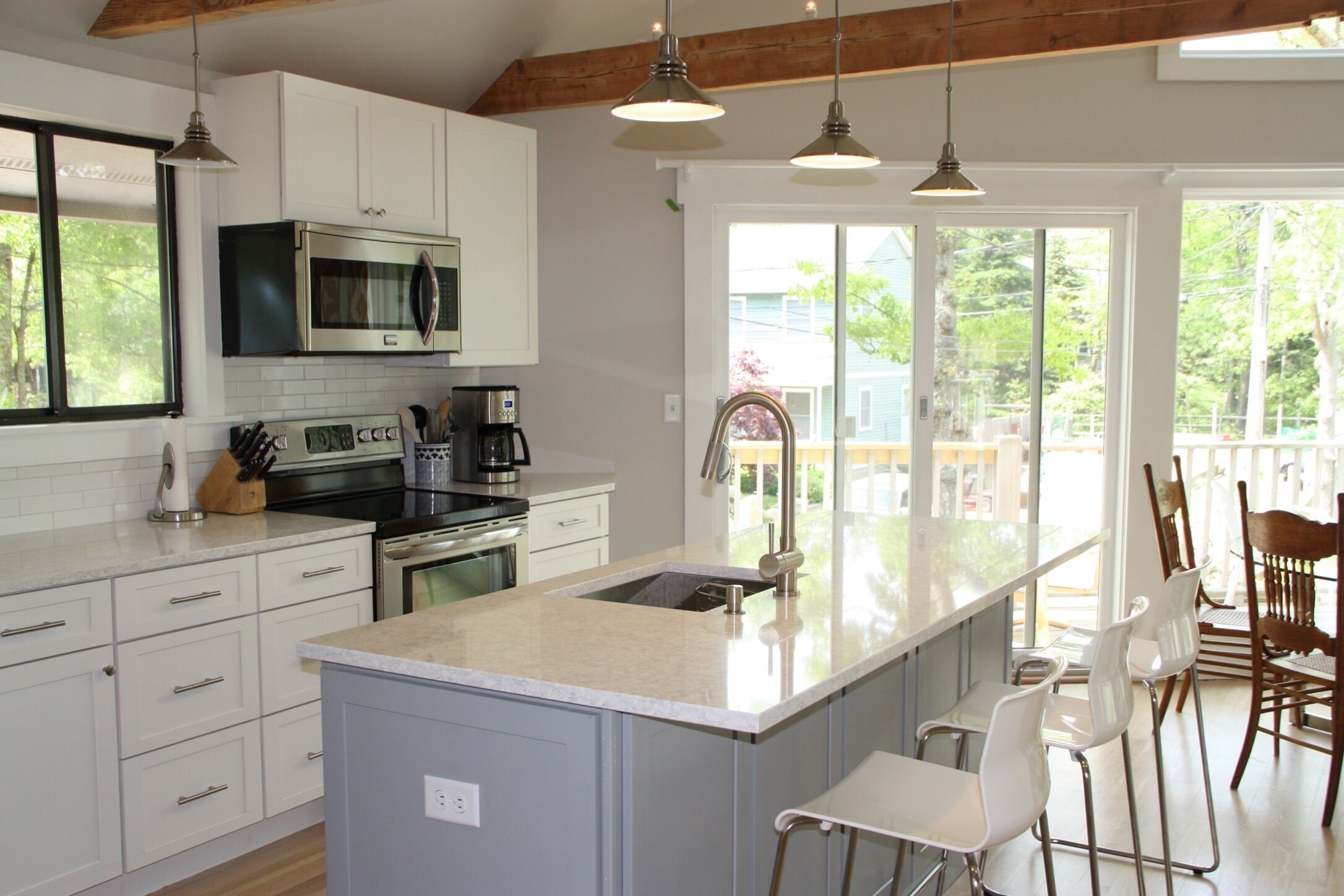 Fully renovated 3 bedroom duplex