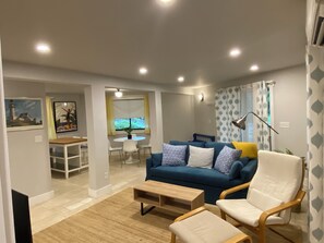 Smart TV, DVD player