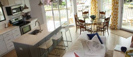 Smart TV, DVD player