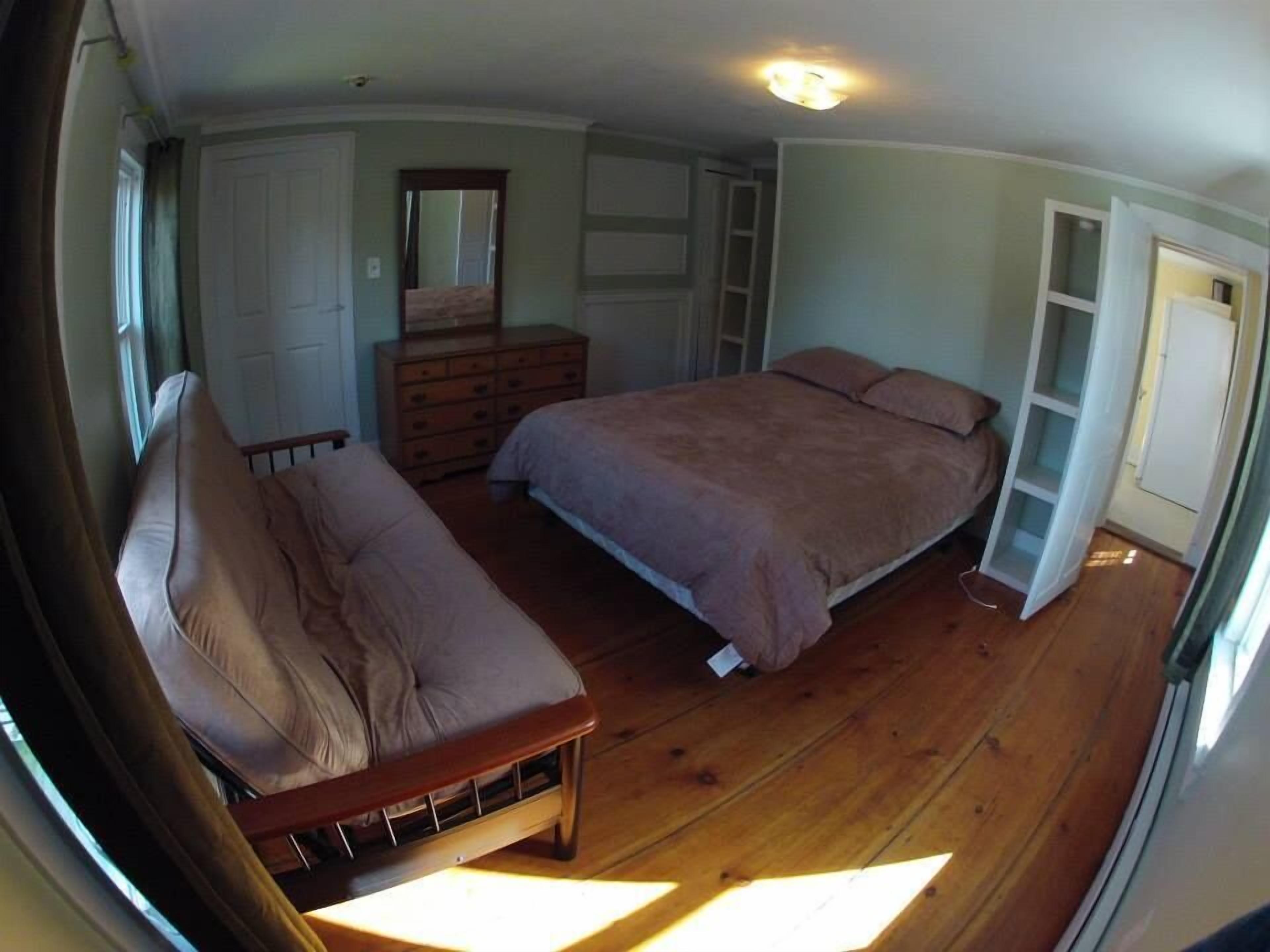 Surfers, Cyclists, Paddleboarders, Kayakers! Close to everything in town