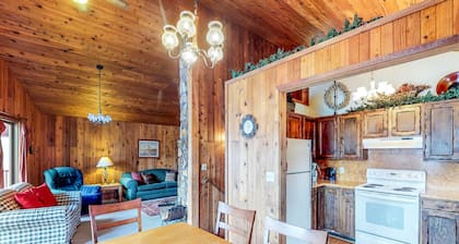 Cozy cabin with wood stove, WiFi, cable, and a foosball table