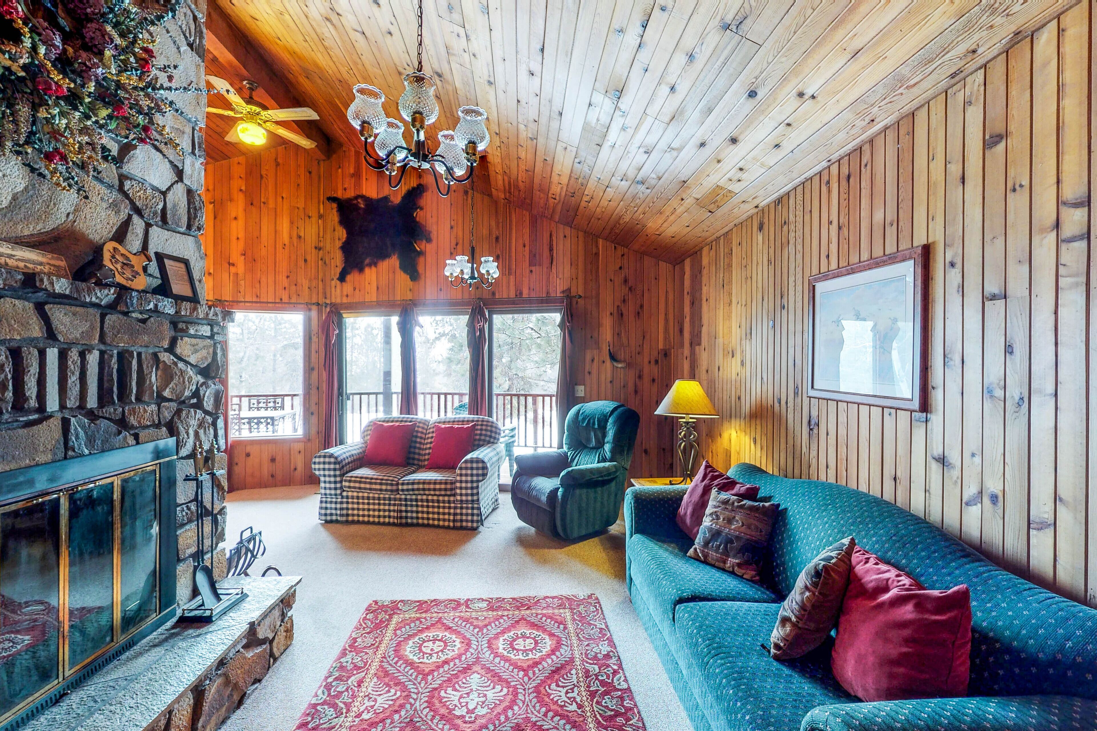 Cozy cabin with wood stove, WiFi, cable, and a foosball table
