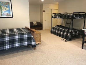 3 habitaciones, tabla de planchar con plancha y wifi gratis 