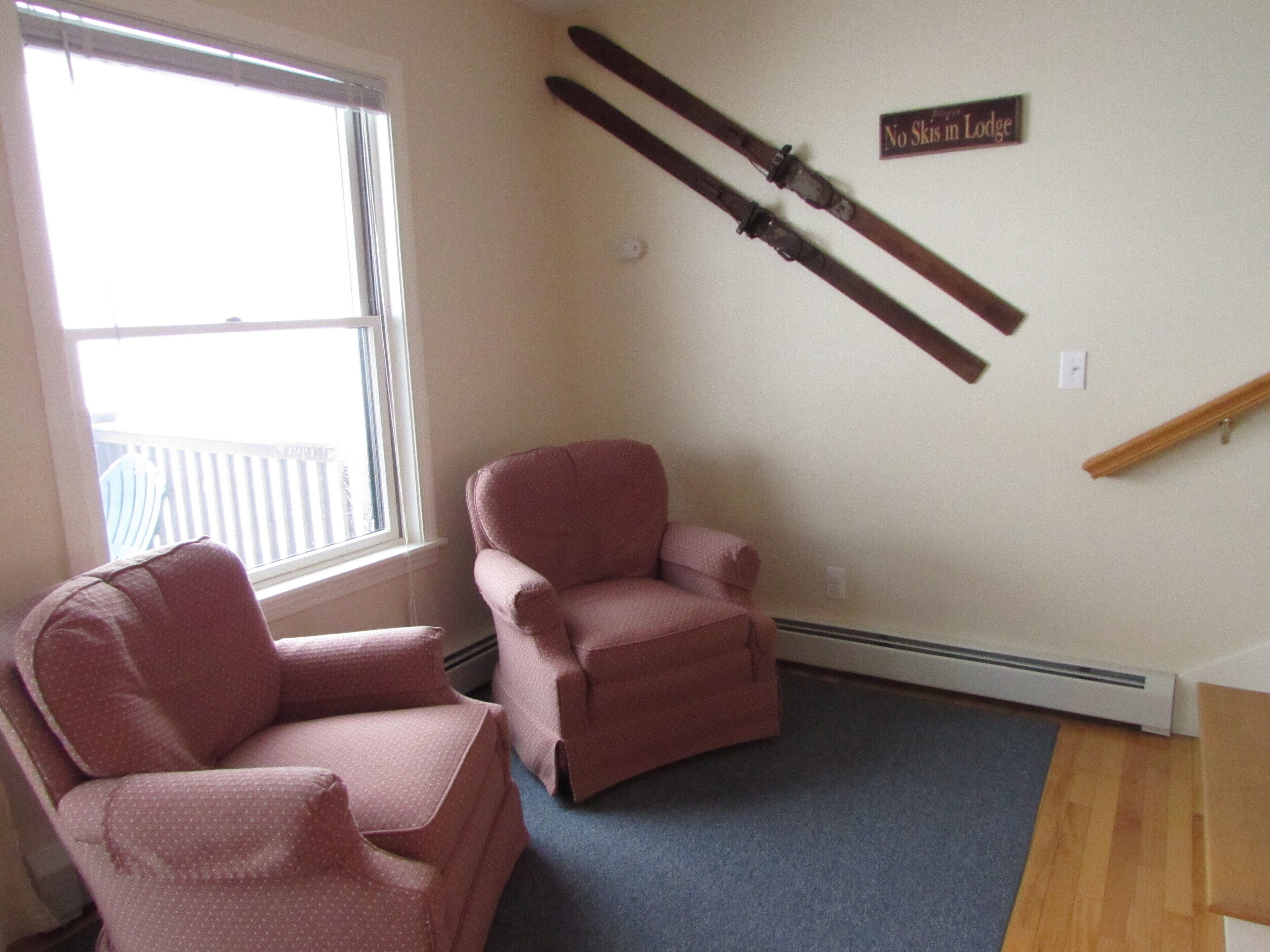 Pleasant Mountain Condo Ski in Ski out