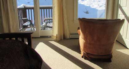 Pleasant Mountain Condo Ski in Ski out