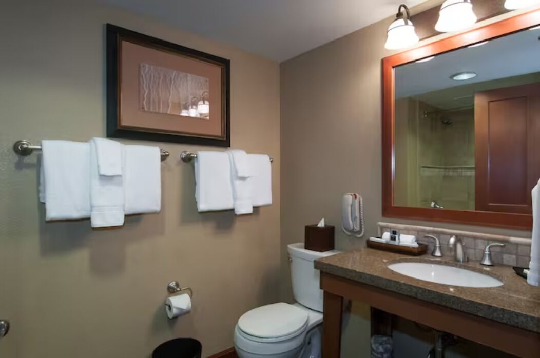 Everline Spa & Resort: Valley View Room w/2 Queen Beds