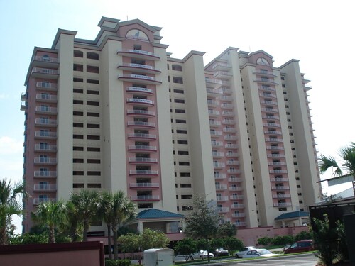 Magnifique condo au bord de l'eau à quelques minutes de Disney