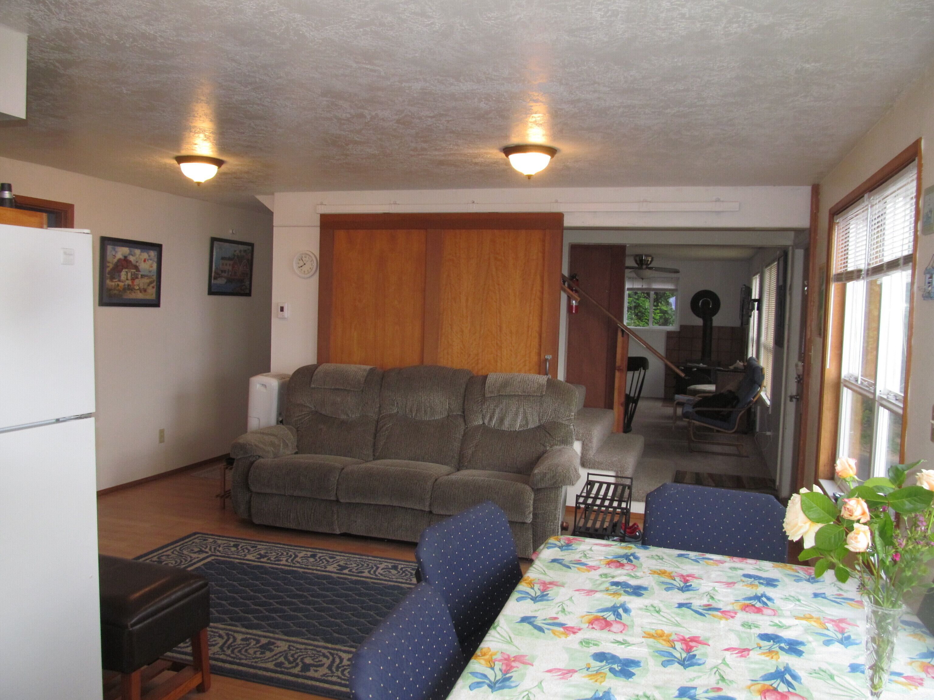 ** SPECIAL RATES**  Beautiful views  -- WiFi -- W/D - Sleeps 12