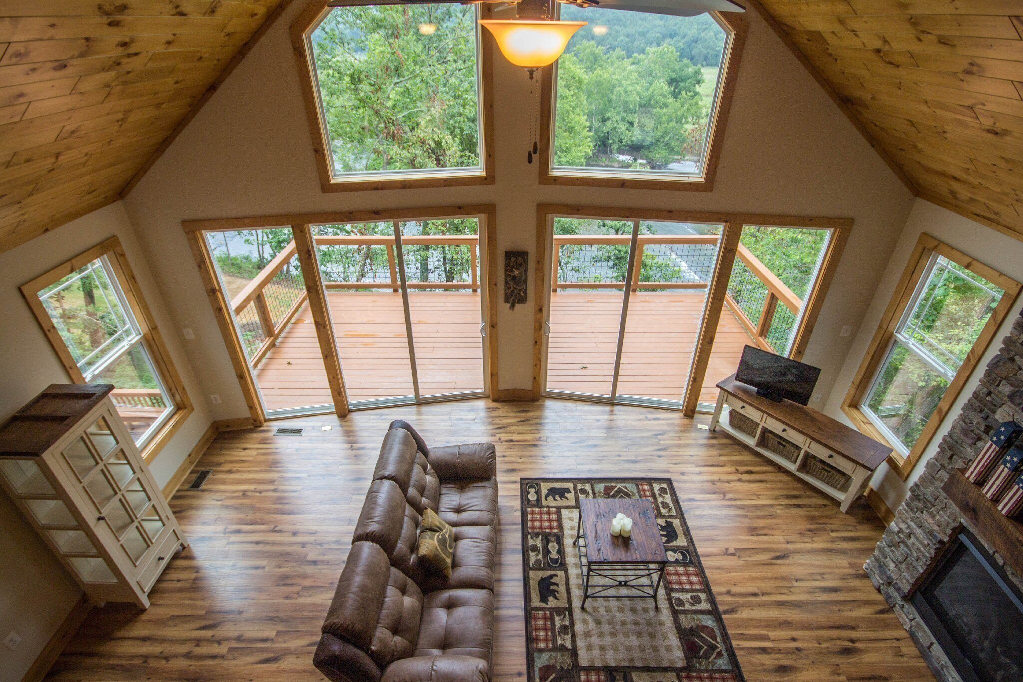 Flat-screen TV, fireplace, DVD player