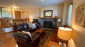 Smart TV, fireplace, DVD player